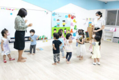 LINE_ALBUM_Room-Lotus_๒๒๐๕๒๗_43