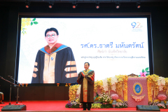 422