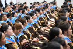 372