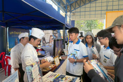 LINE_ALBUM_ร.ร.จักรคำคณาทร-ลำพูน_260206_26