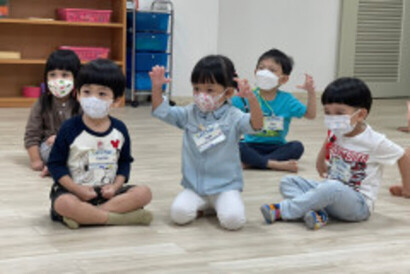 LINE_ALBUM_Room-Lily_๒๒๐๕๐๖_37 LINE_ALBUM_Room-Lily_๒๒๐๕๐๖_37