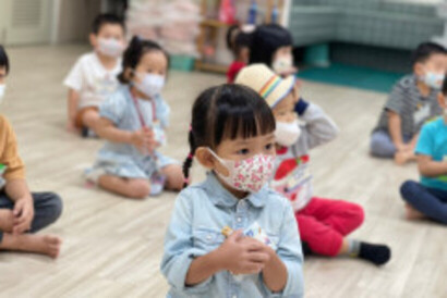 LINE_ALBUM_Room-Lily_๒๒๐๕๐๖_42 LINE_ALBUM_Room-Lily_๒๒๐๕๐๖_42