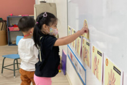 LINE_ALBUM_Room-Lily_๒๒๐๕๐๖_53 LINE_ALBUM_Room-Lily_๒๒๐๕๐๖_53