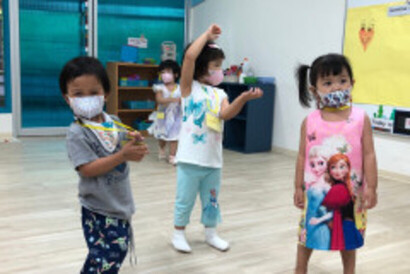 LINE_ALBUM_Room-Lotus_๒๒๐๕๐๖_16_0 LINE_ALBUM_Room-Lotus_๒๒๐๕๐๖_16_0