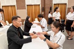 LINE_ALBUM_582026_260805_30