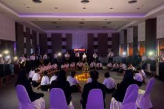 LINE_ALBUM_582026_260805_37