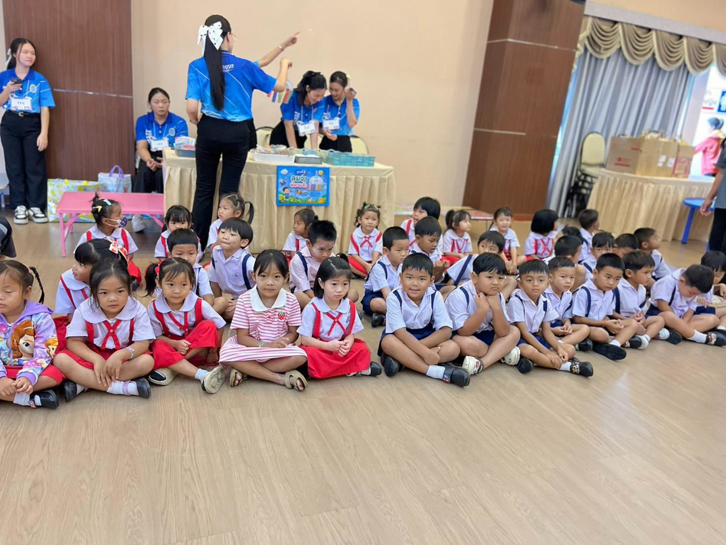 LINE_ALBUM_stem-with-heart_260901_100
