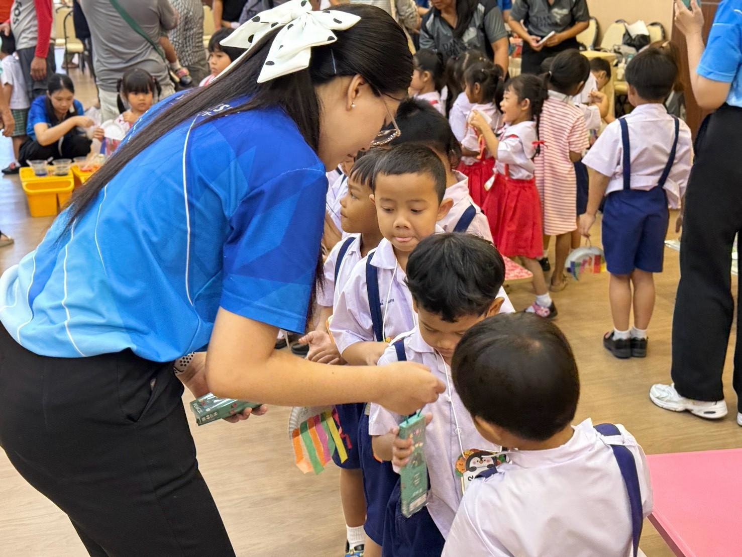 LINE_ALBUM_stem-with-heart_260901_12