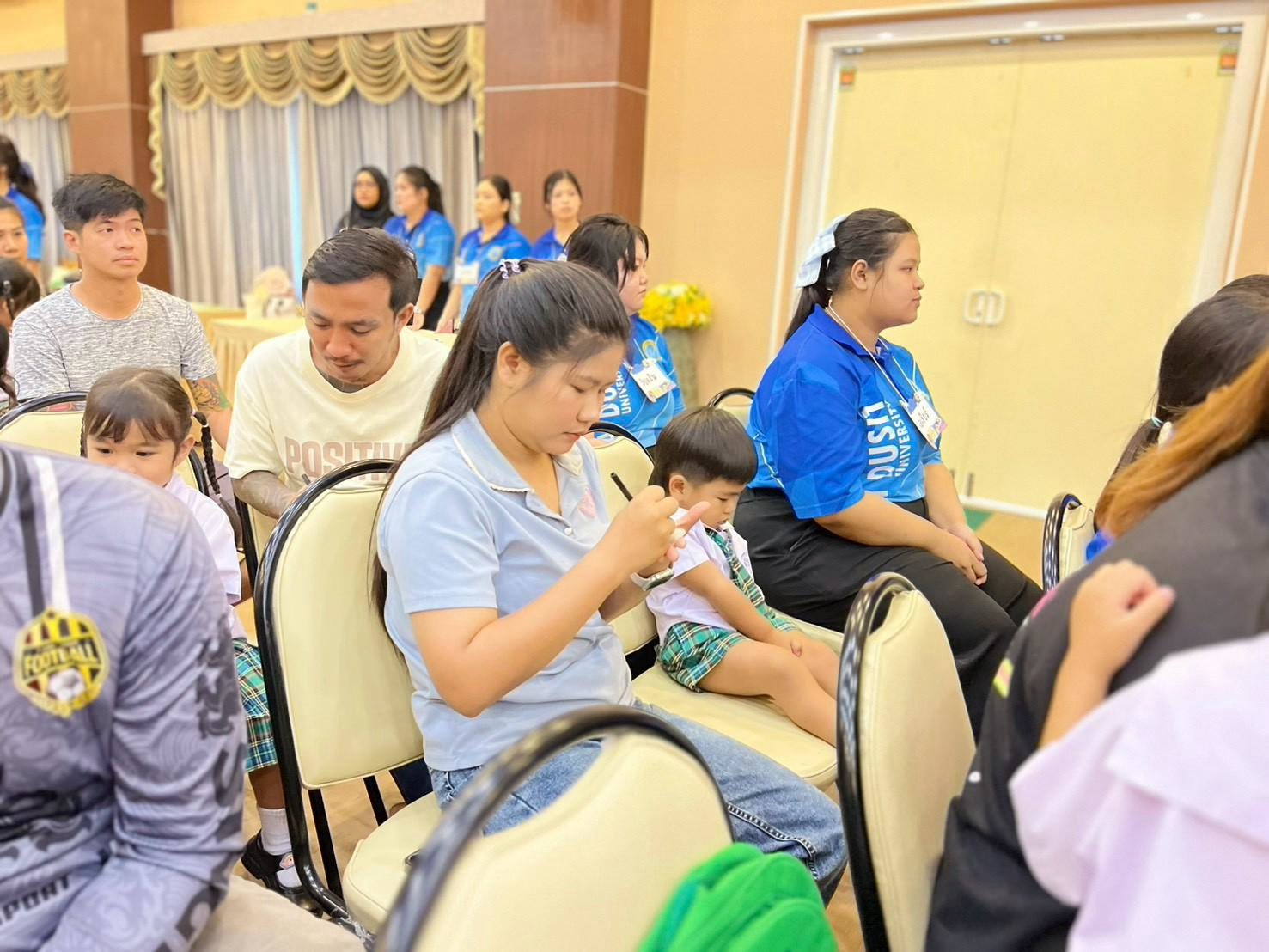 LINE_ALBUM_stem-with-heart_260901_139