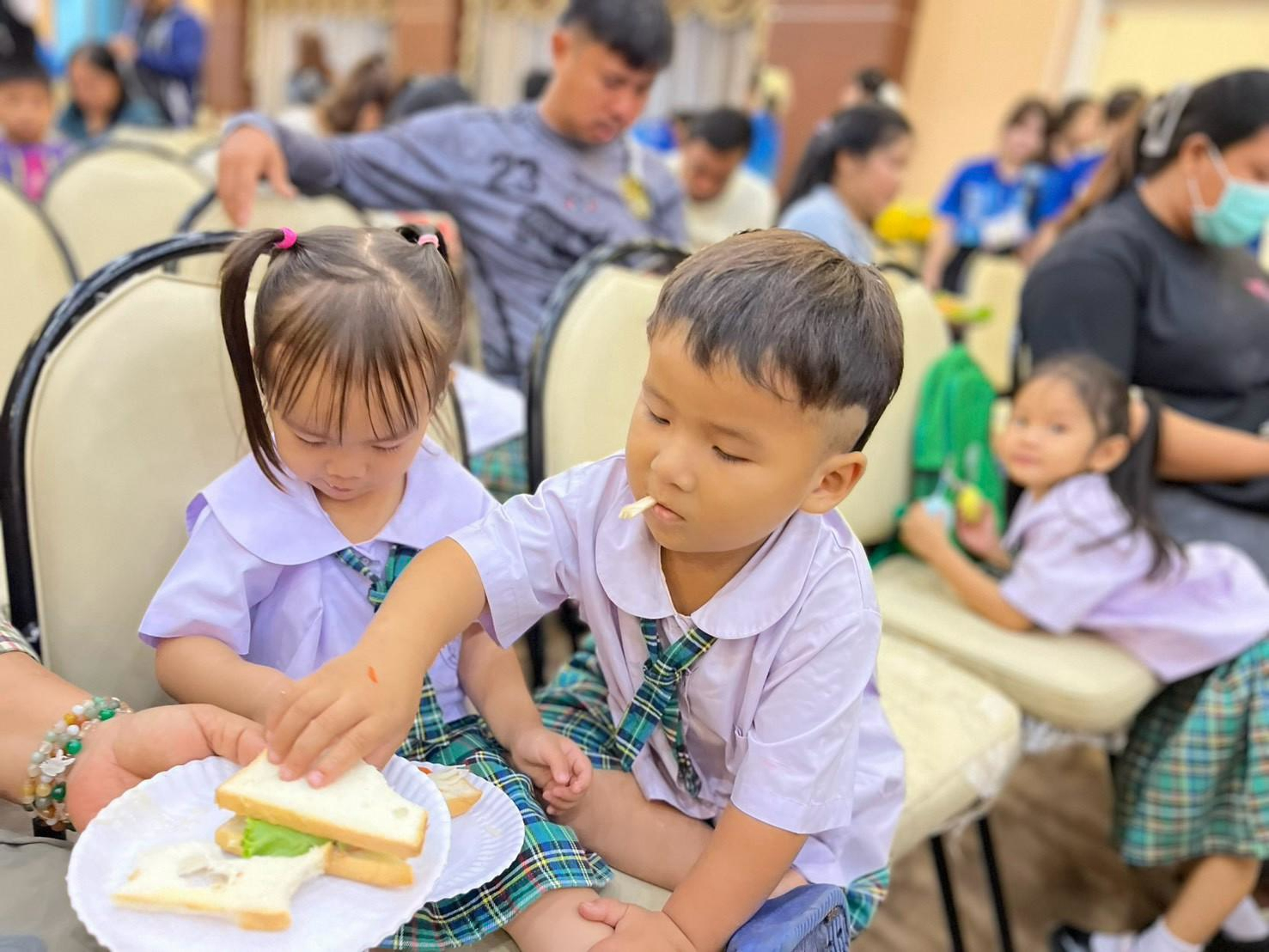 LINE_ALBUM_stem-with-heart_260901_165