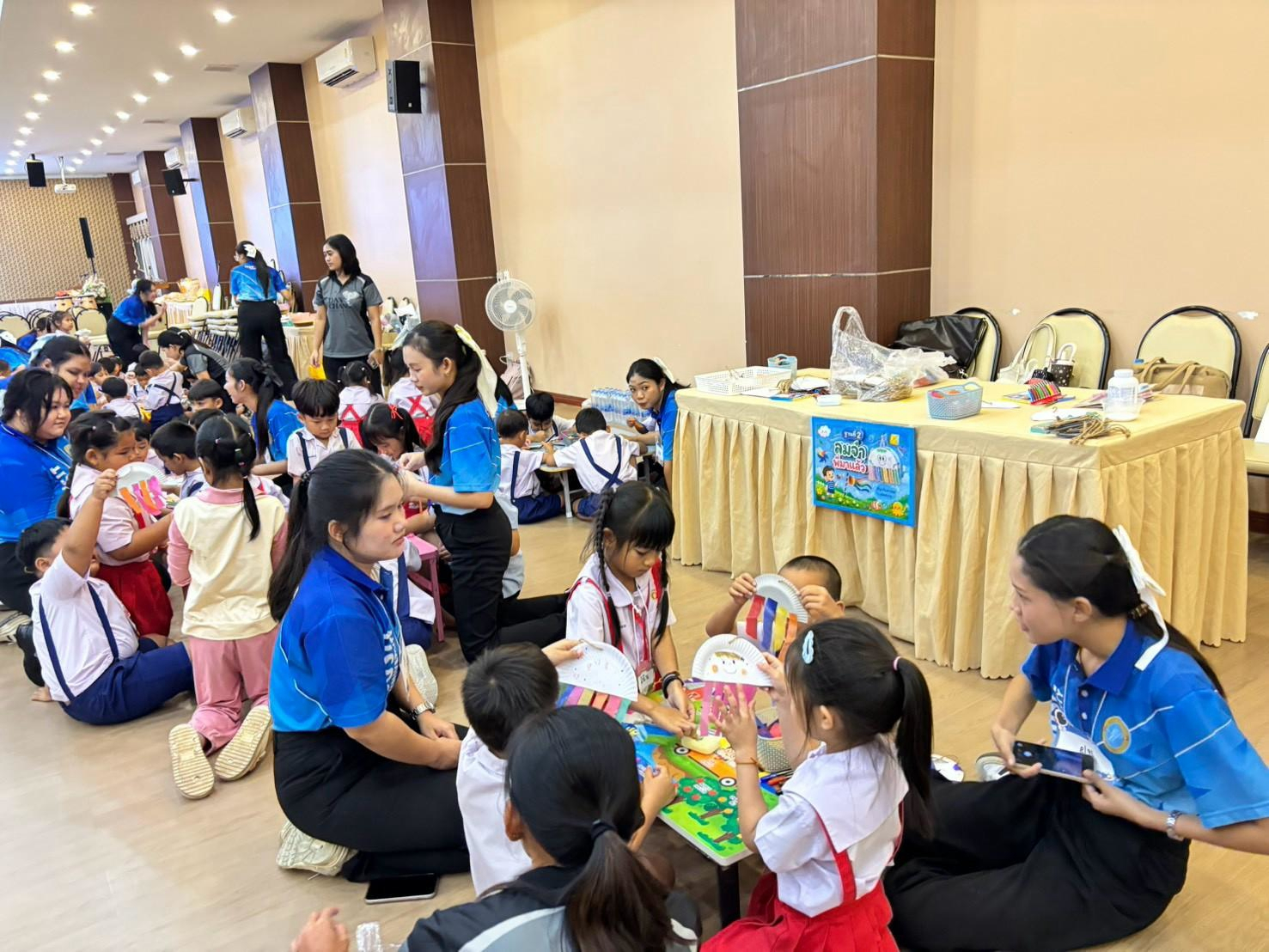 LINE_ALBUM_stem-with-heart_260901_223