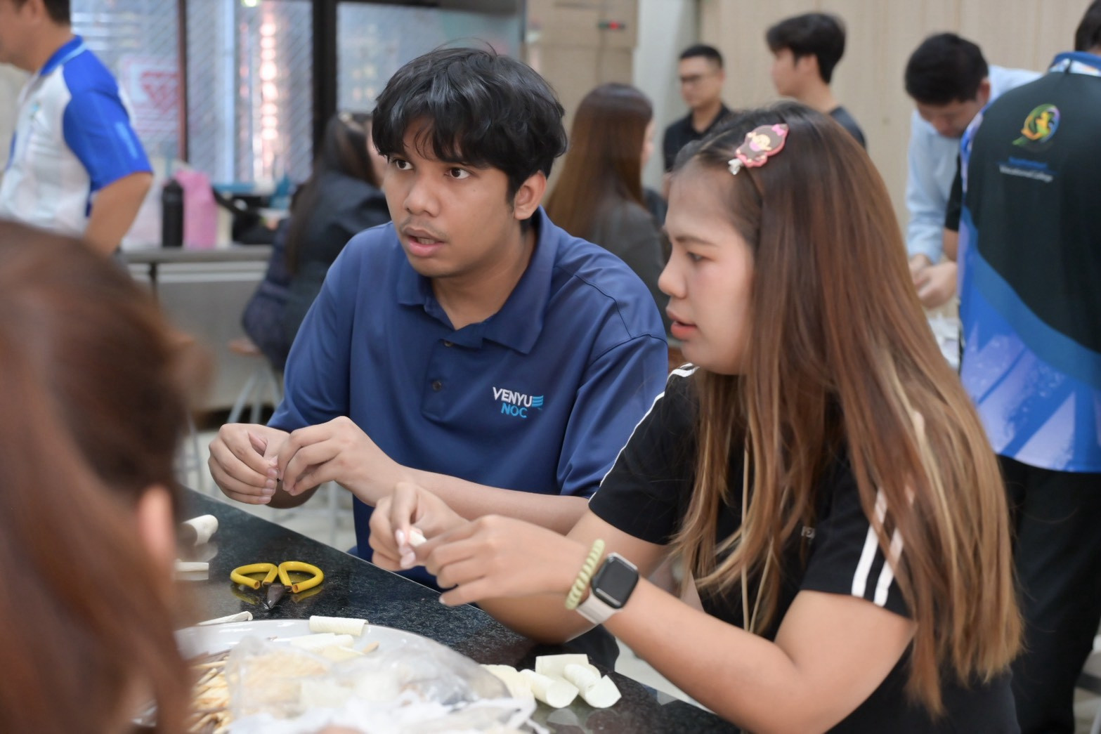 LINE_ALBUM_ประดิษฐ์ดอกไม้จันทน์_261028_31