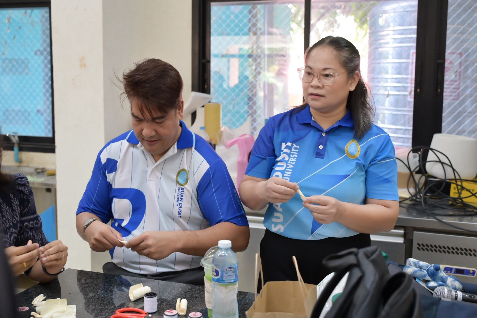 LINE_ALBUM_ประดิษฐ์ดอกไม้จันทน์_261028_38