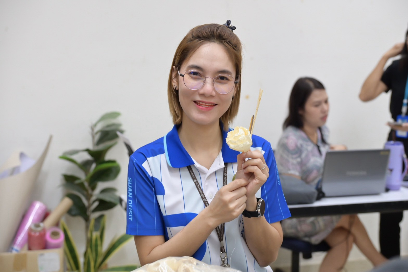 LINE_ALBUM_ประดิษฐ์ดอกไม้จันทน์_261028_60