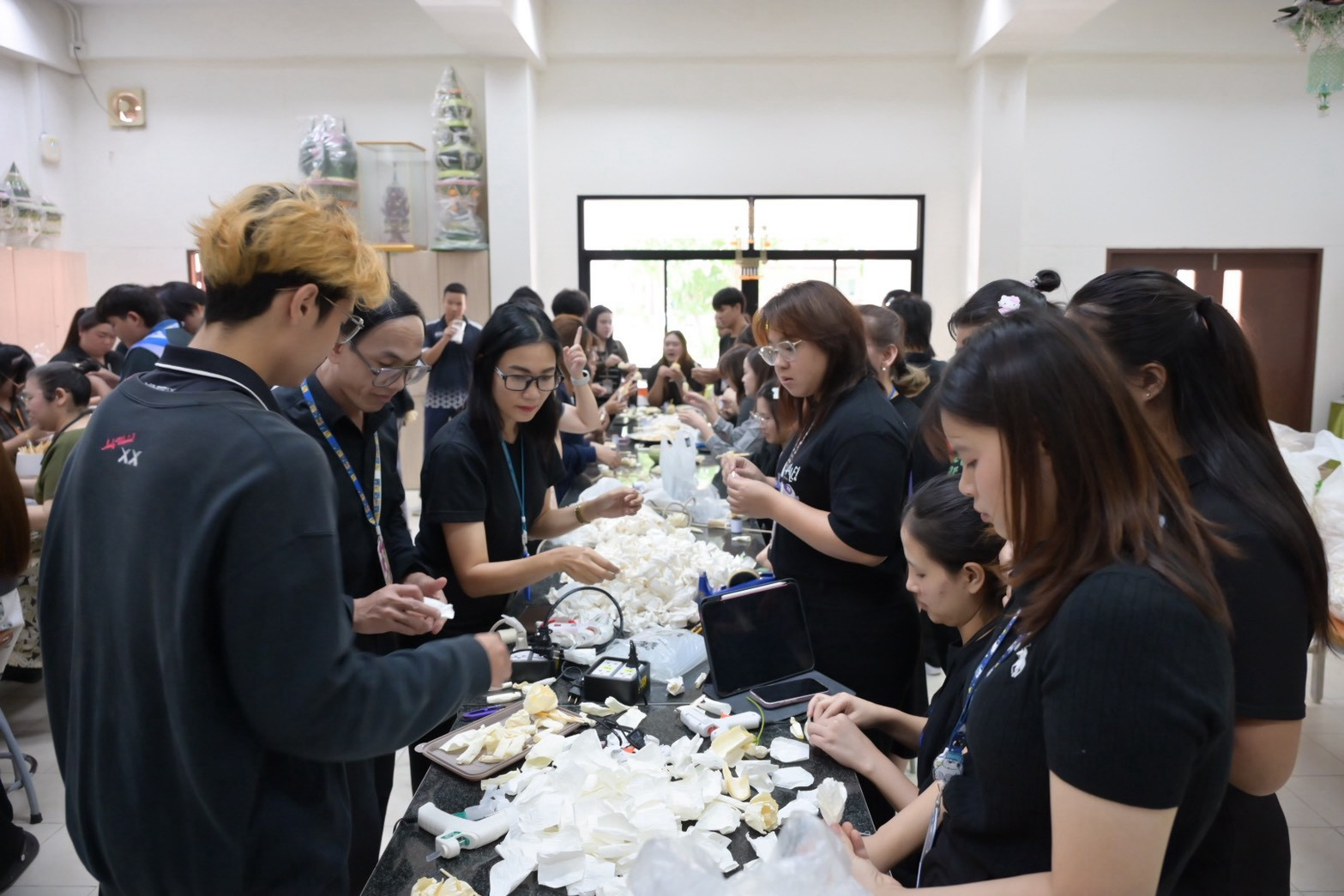 LINE_ALBUM_ประดิษฐ์ดอกไม้จันทน์_261028_70