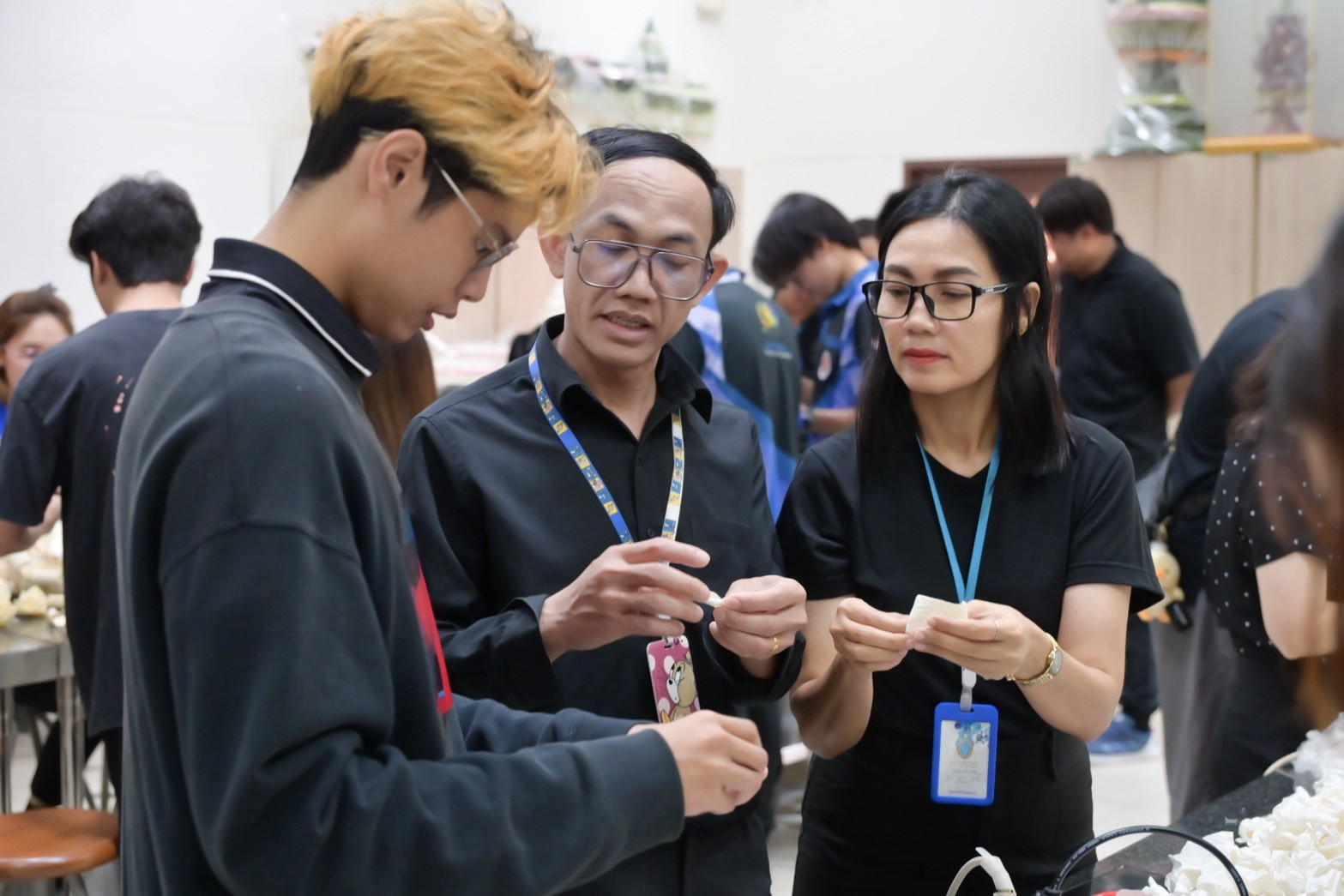 LINE_ALBUM_ประดิษฐ์ดอกไม้จันทน์_261028_71
