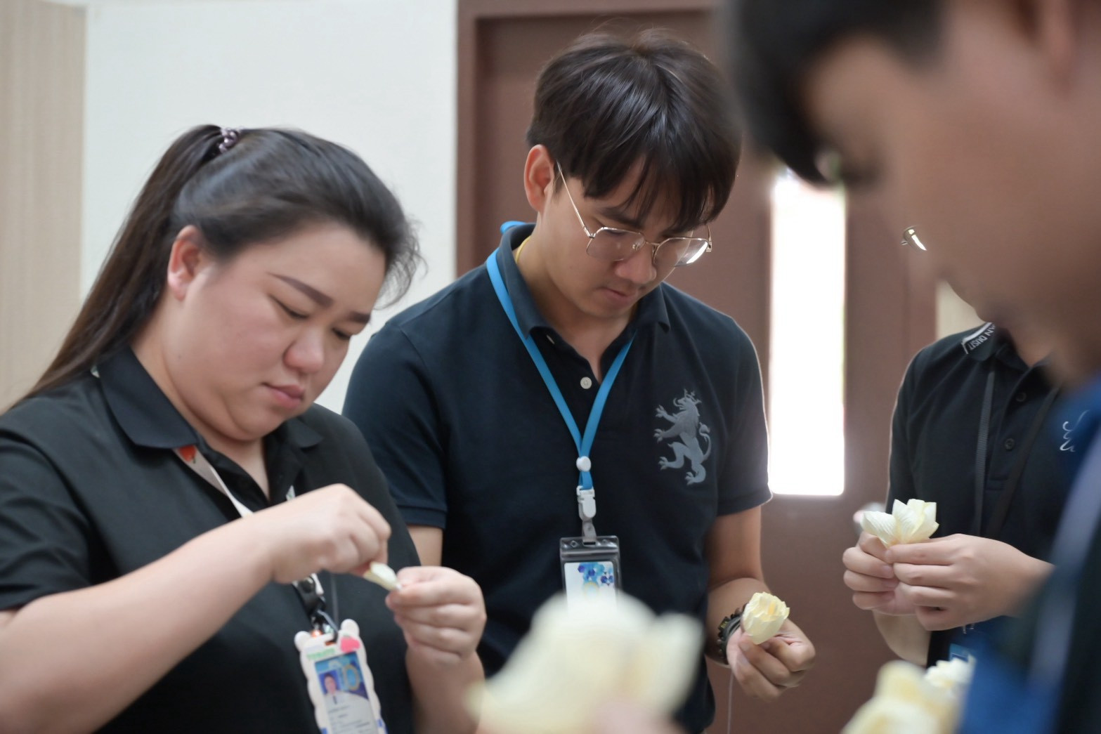 LINE_ALBUM_ประดิษฐ์ดอกไม้จันทน์_261028_73