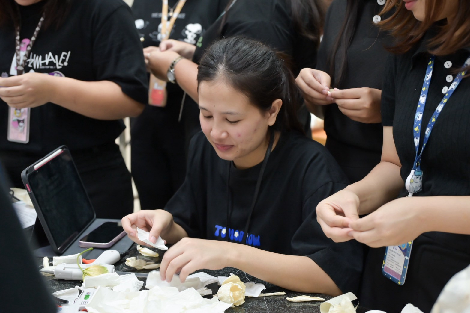 LINE_ALBUM_ประดิษฐ์ดอกไม้จันทน์_261028_77