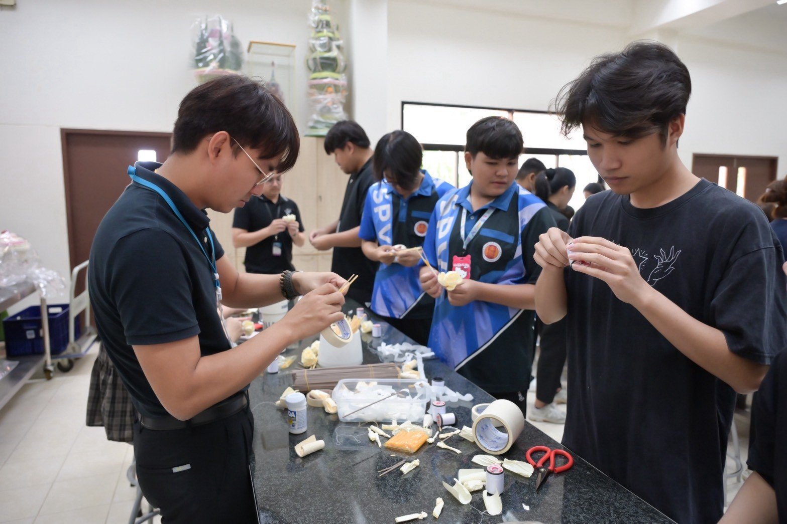 LINE_ALBUM_ประดิษฐ์ดอกไม้จันทน์_261028_80