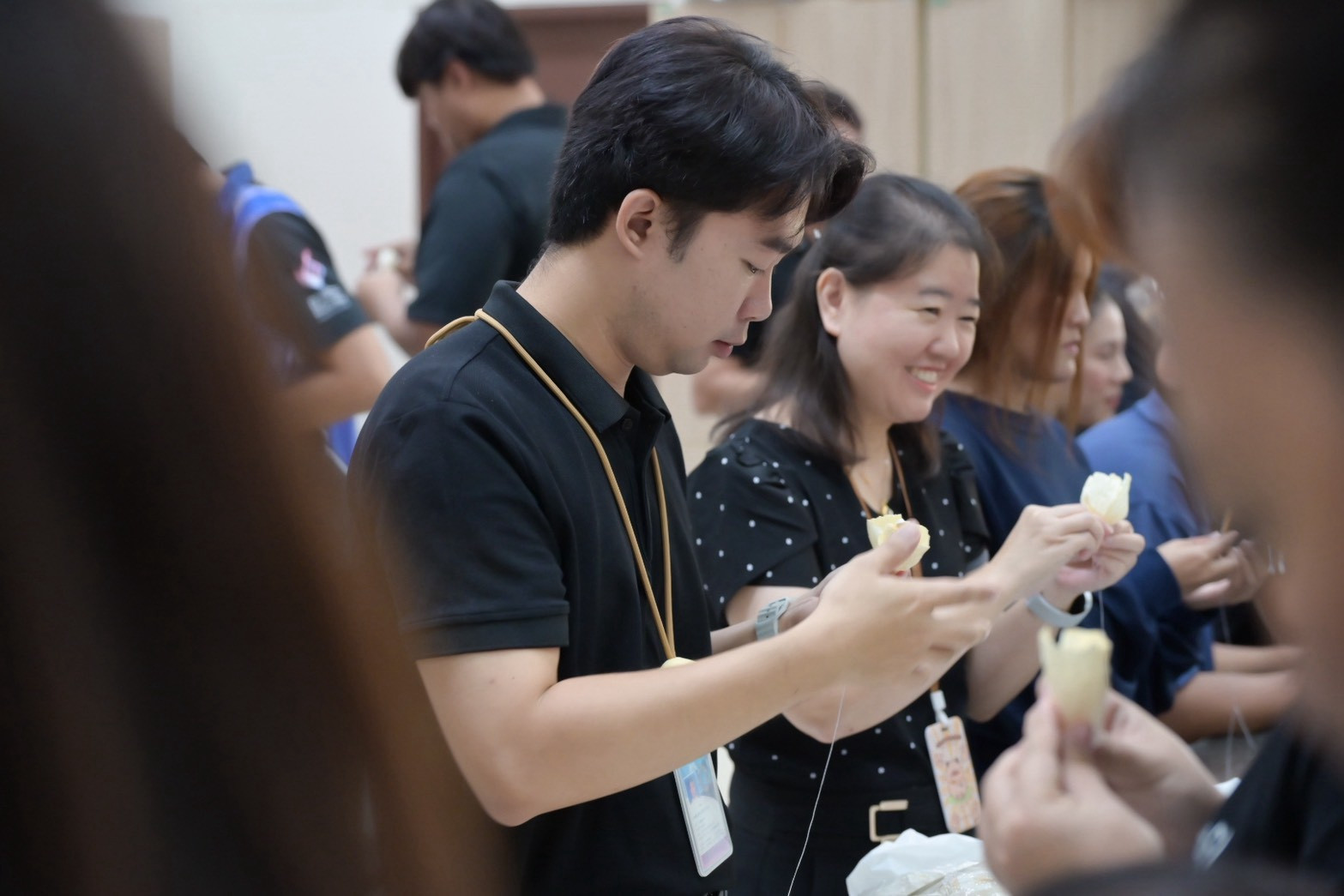 LINE_ALBUM_ประดิษฐ์ดอกไม้จันทน์_261028_85