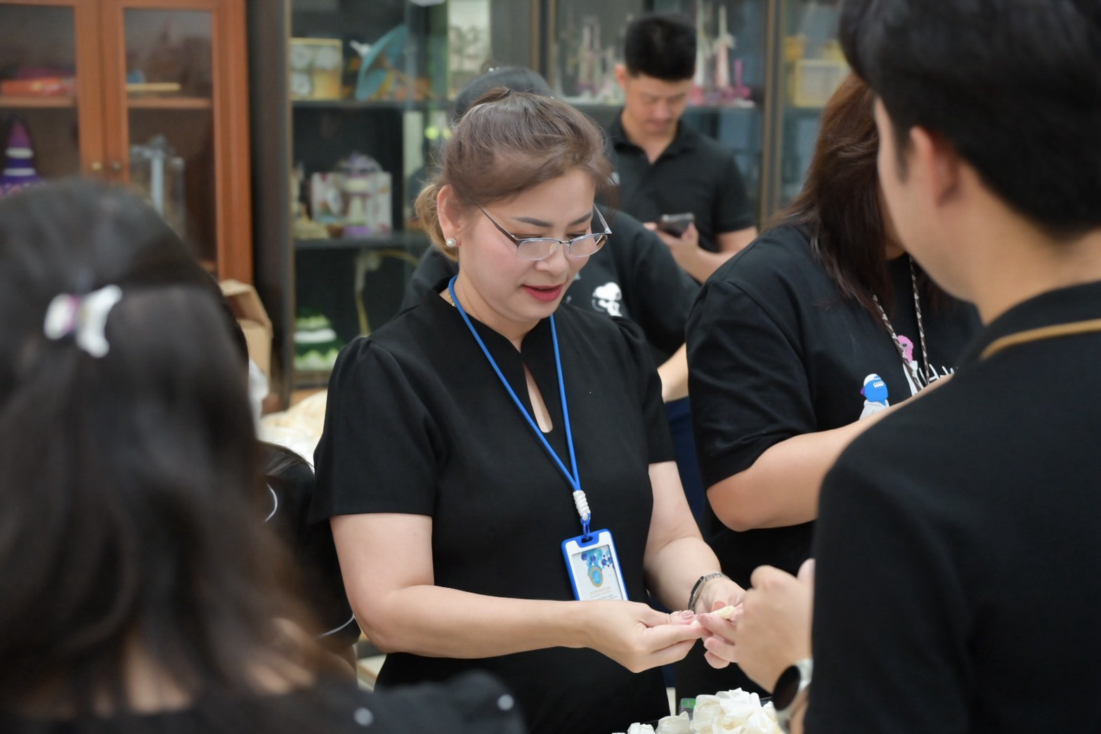 LINE_ALBUM_ประดิษฐ์ดอกไม้จันทน์_261028_92