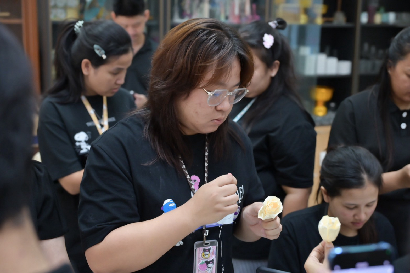 LINE_ALBUM_ประดิษฐ์ดอกไม้จันทน์_261028_93