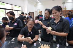 LINE_ALBUM_ประดิษฐ์ดอกไม้จันทน์_261028_12
