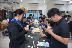 LINE_ALBUM_ประดิษฐ์ดอกไม้จันทน์_261028_17