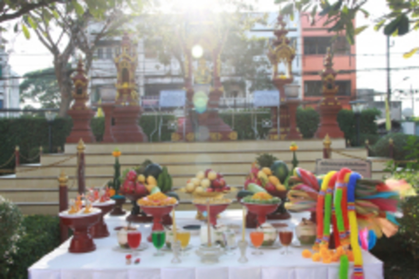 LINE_ALBUM_06-01-2565-พิธีบวงสรวงท้าวมหาพรหม_๒๒๐๑๐๖_217