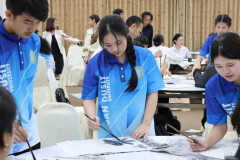 LINE_ALBUM_492024-_2_240904_58