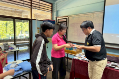 LINE_ALBUM_71268_251208_15