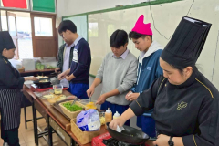 LINE_ALBUM_เชียงใหม่คริสเตียน68_251208_201