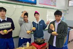 LINE_ALBUM_เชียงใหม่คริสเตียน68_251208_227