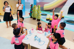 LINE_ALBUM_5369_260305_60