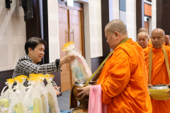 LINE_ALBUM_ทำบุญปีใหม่พร้อมศูนย์ใหญ่-1_260109_31