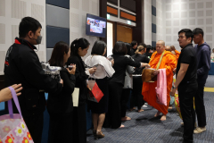 LINE_ALBUM_ทำบุญปีใหม่พร้อมศูนย์ใหญ่-1_260109_9