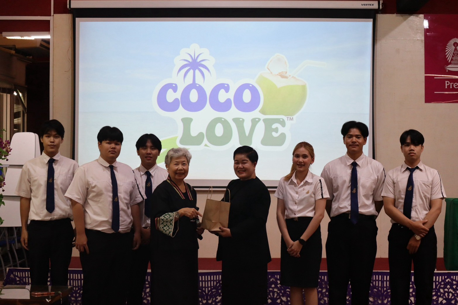 LINE_ALBUM_COCO-LOVE-ลำปาง_261026_6