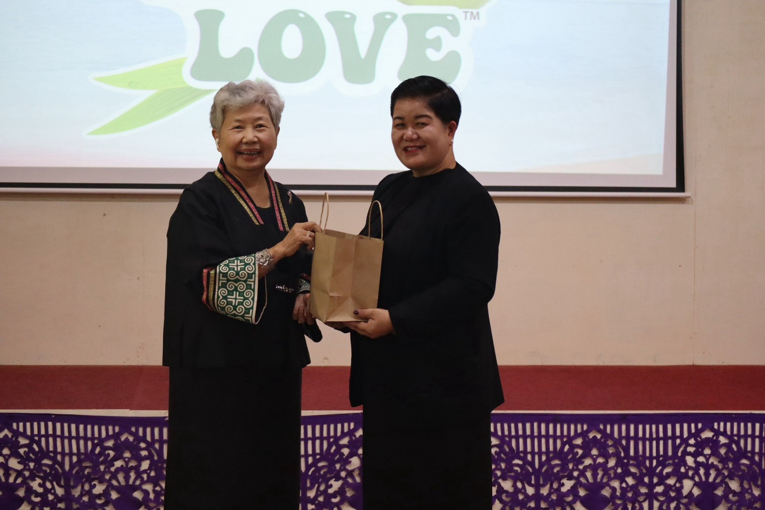 LINE_ALBUM_COCO-LOVE-ลำปาง_261026_7