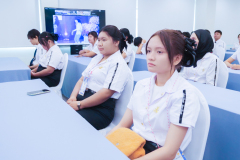 P1392390
