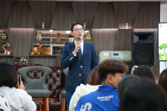 Resize-3137