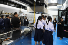 LINE_ALBUM_กิจกรรมปฐมนิเทศฯโครงการ-Pre-degree_260713_7