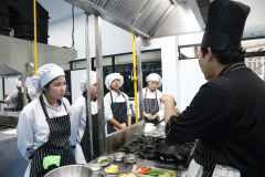 LINE_ALBUM_pre-degree-030969_260903_13