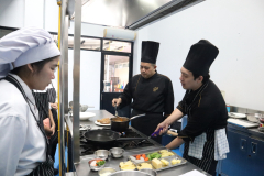 LINE_ALBUM_pre-degree-030969_260903_14