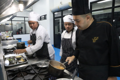 LINE_ALBUM_pre-degree-030969_260903_18