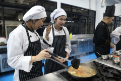 LINE_ALBUM_pre-degree-030969_260903_25