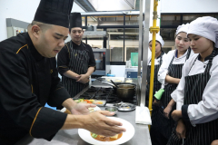 LINE_ALBUM_pre-degree-030969_260903_3