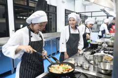 LINE_ALBUM_pre-degree-030969_260903_32