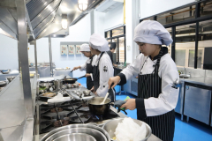 LINE_ALBUM_pre-degree-030969_260903_34