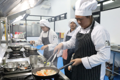 LINE_ALBUM_pre-degree-030969_260903_36