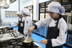 LINE_ALBUM_pre-degree-030969_260903_39